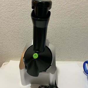 Yonanas Frozen Dessert Machine Maker Electric Healthy Treat Fruit B6